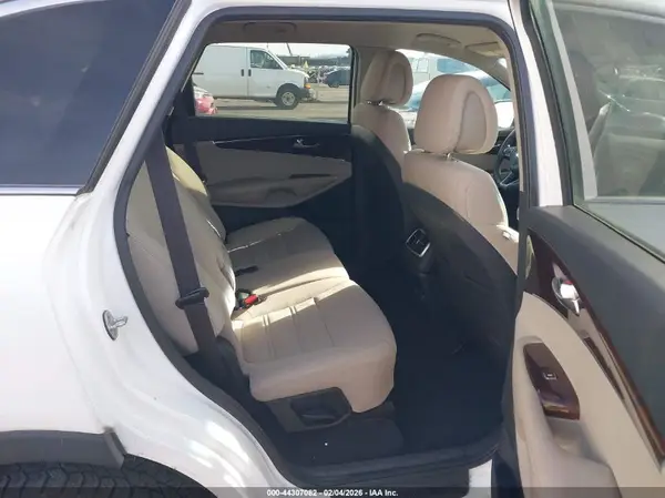 5XYPGDA56GG060879 2016 KIA SORENTO - Image 8