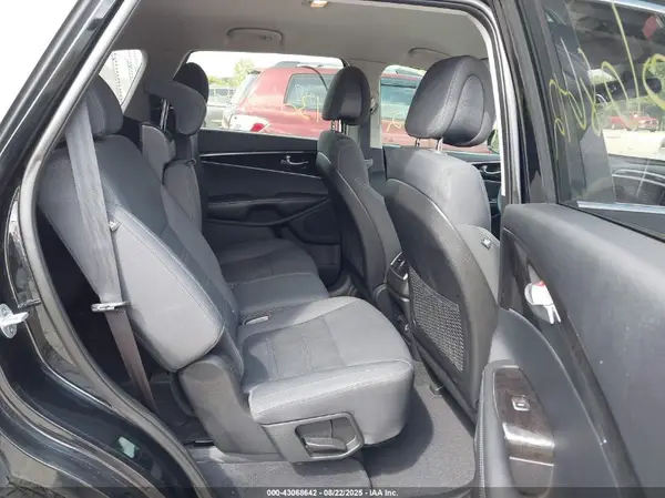 5XYPGDA56GG072210 2016 KIA SORENTO - Image 8