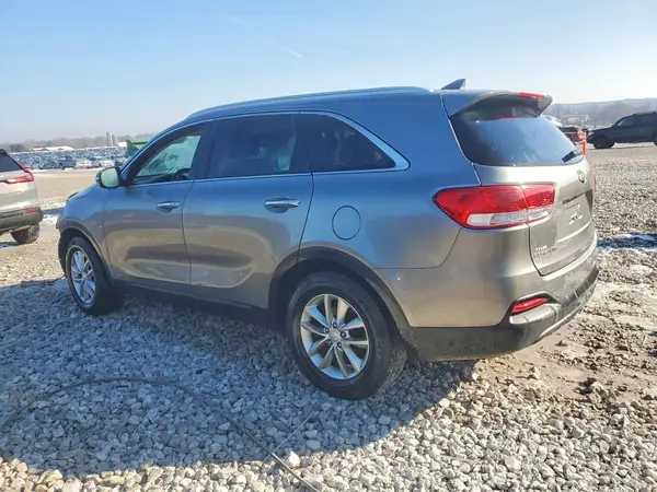 5XYPGDA56GG084289 2016 KIA SORENTO - Image 2