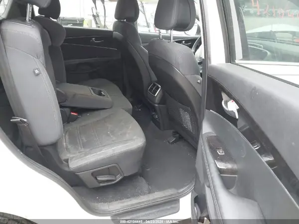 5XYPGDA56GG094546 2016 KIA SORENTO - Image 8