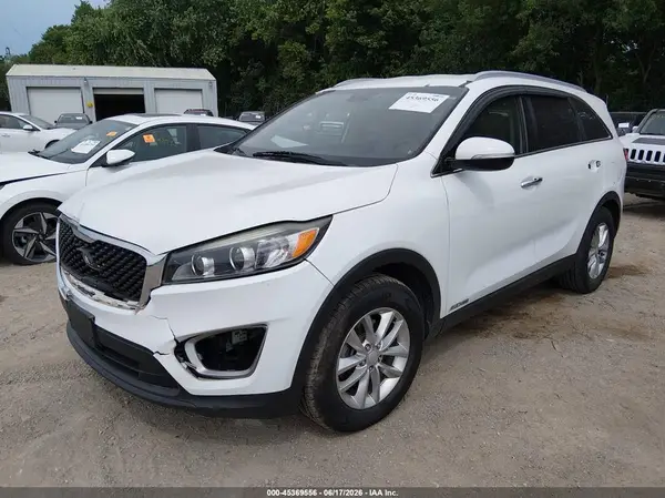 5XYPGDA56GG113127 2016 KIA SORENTO - Image 2