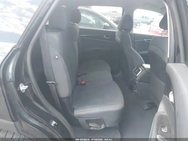 5XYPGDA56GG132230 2016 KIA SORENTO - Image 8