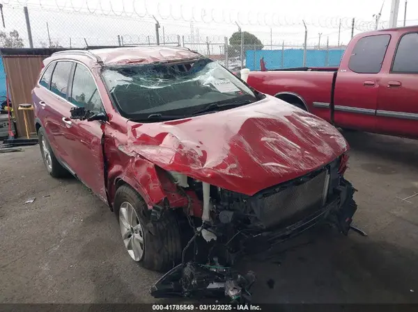 5XYPGDA56GG134690 2016 KIA SORENTO - Image 1