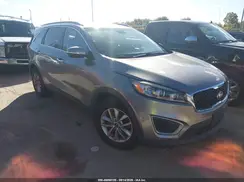 5XYPGDA56GG135306 2016 KIA SORENTO