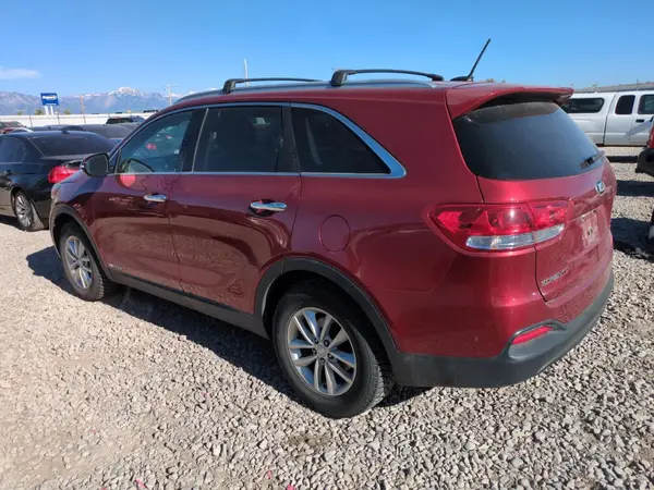 5XYPGDA56GG144085 2016 KIA SORENTO - Image 2