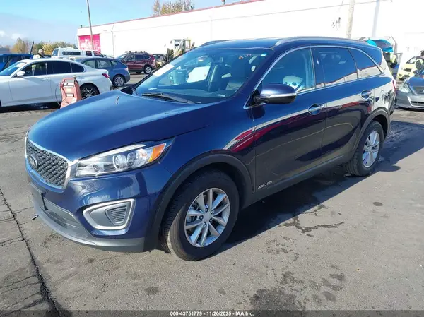 5XYPGDA56GG147598 2016 KIA SORENTO - Image 2