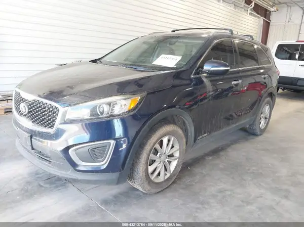 5XYPGDA56GG150744 2016 KIA SORENTO - Image 2