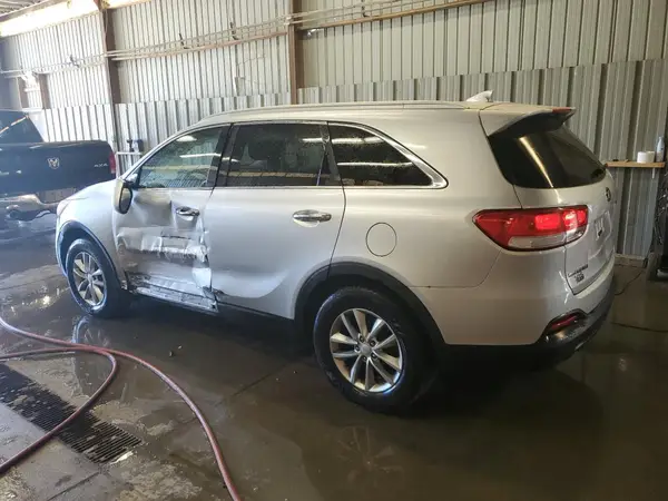 5XYPGDA56GG157385 2016 KIA SORENTO - Image 2