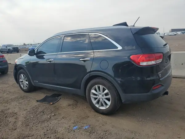 5XYPGDA56GG160917 2016 KIA SORENTO - Image 2