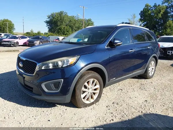 5XYPGDA56GG161095 2016 KIA SORENTO - Image 2