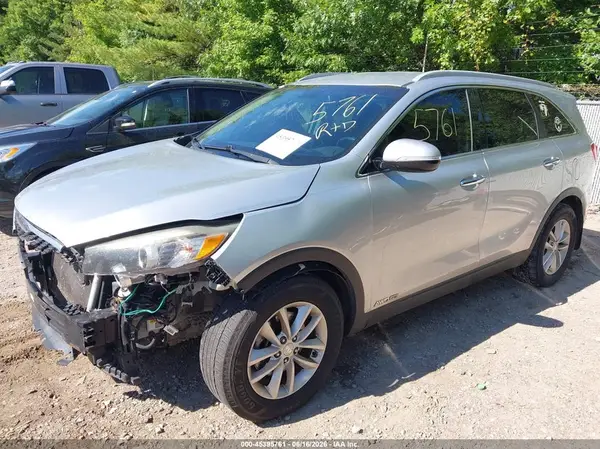 5XYPGDA56GG163185 2016 KIA SORENTO - Image 2