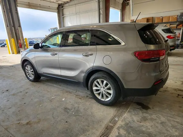 5XYPGDA56GG170962 2016 KIA SORENTO - Image 2