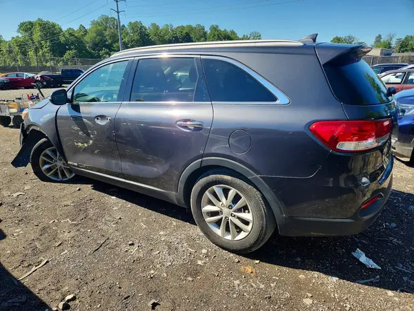5XYPGDA56GG174767 2016 KIA SORENTO - Image 2