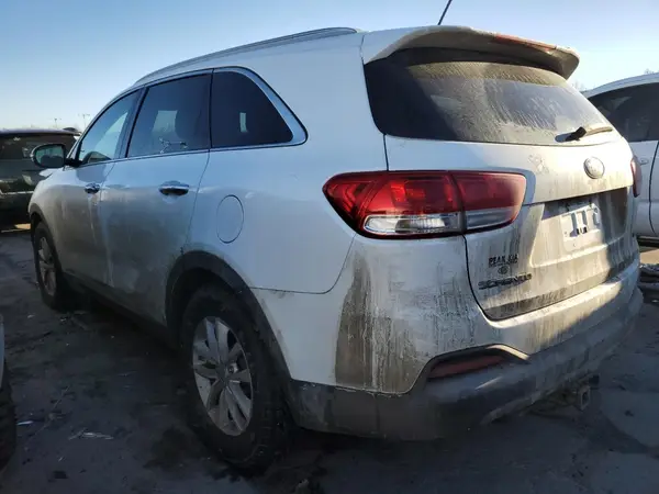 5XYPGDA56GG176034 2016 KIA SORENTO - Image 2