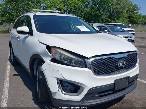 5XYPGDA56GG179886 2016 KIA SORENTO - Image 1