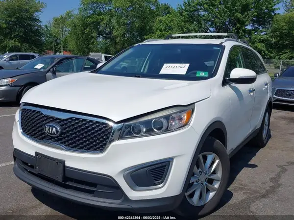 5XYPGDA56GG179886 2016 KIA SORENTO - Image 2