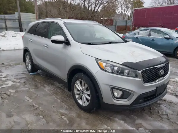 5XYPGDA56GG185655 2016 KIA SORENTO - Image 1