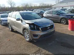 5XYPGDA56HG193692 2017 KIA SORENTO