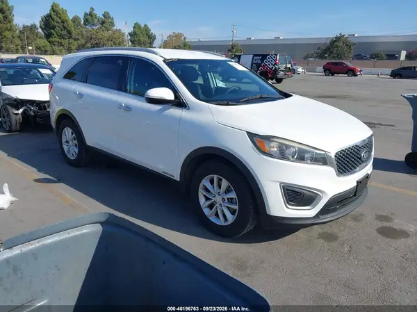 5XYPGDA56HG208269 2017 KIA SORENTO - Image 1