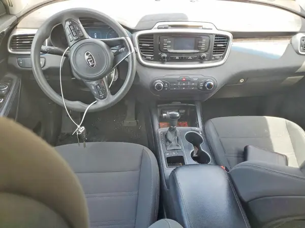 5XYPGDA56HG209132 2017 KIA SORENTO - Image 8