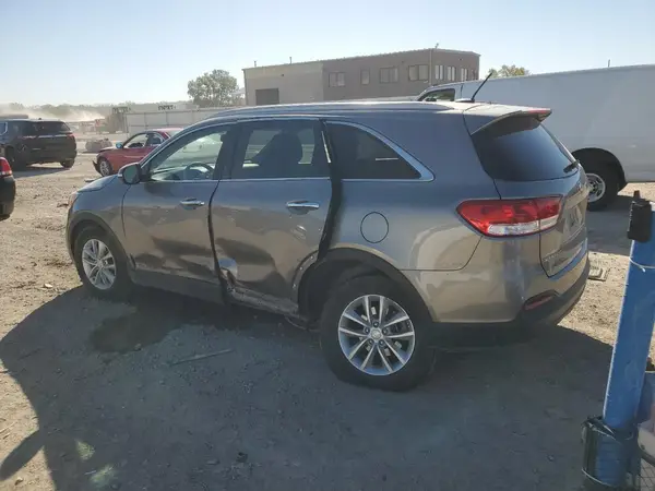 5XYPGDA56HG209731 2017 KIA SORENTO - Image 2