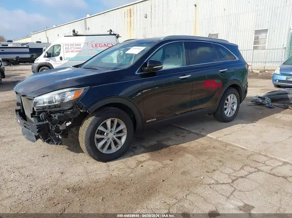 5XYPGDA56HG211639 2017 KIA SORENTO - Image 2