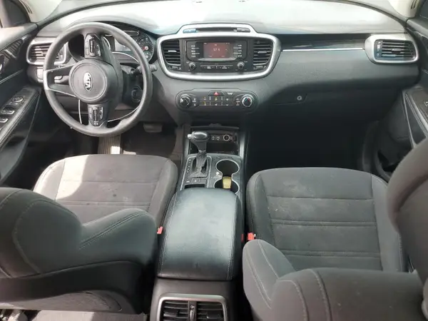 5XYPGDA56HG211673 2017 KIA SORENTO - Image 8