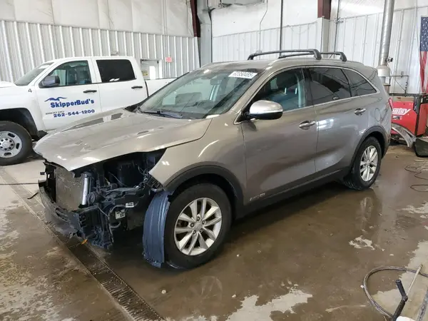 5XYPGDA56HG218185 2017 KIA SORENTO - Image 1