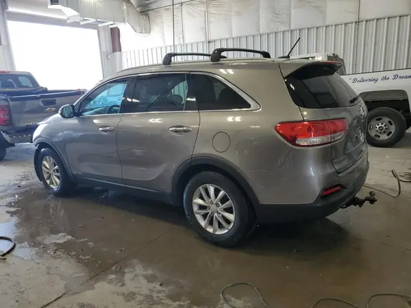 5XYPGDA56HG218185 2017 KIA SORENTO - Image 2