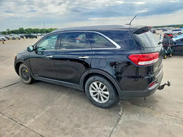 5XYPGDA56HG219885 2017 KIA SORENTO - Image 2