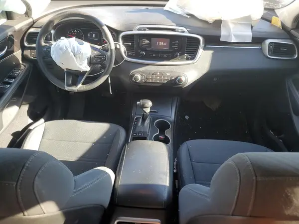 5XYPGDA56HG221099 2017 KIA SORENTO - Image 8