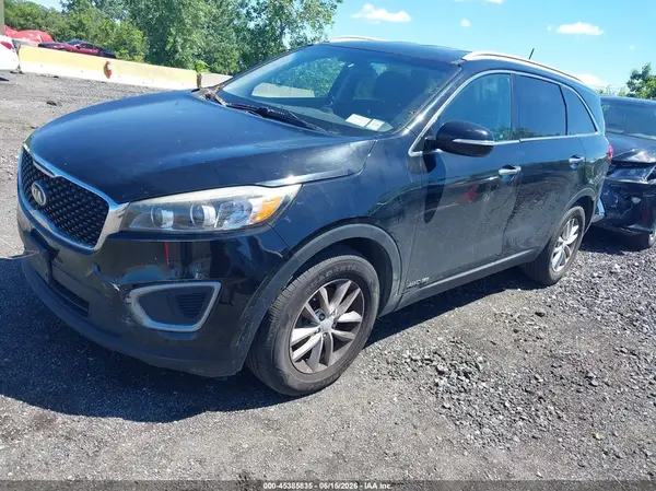 5XYPGDA56HG221930 2017 KIA SORENTO - Image 2