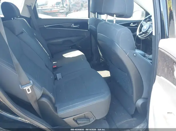 5XYPGDA56HG221930 2017 KIA SORENTO - Image 8