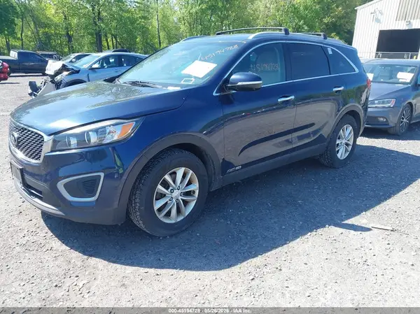 5XYPGDA56HG223354 2017 KIA SORENTO - Image 2