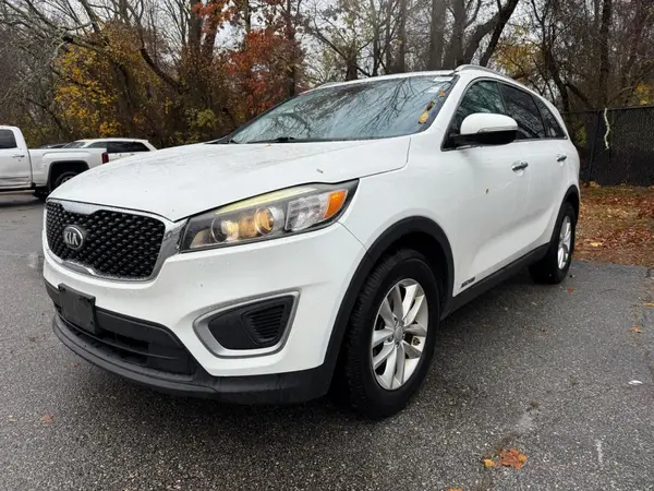 5XYPGDA56HG232569 2017 KIA SORENTO - Image 2