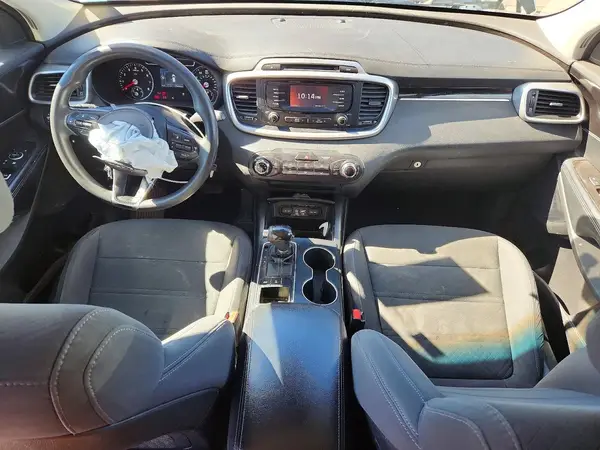 5XYPGDA56HG235407 2017 KIA SORENTO - Image 8