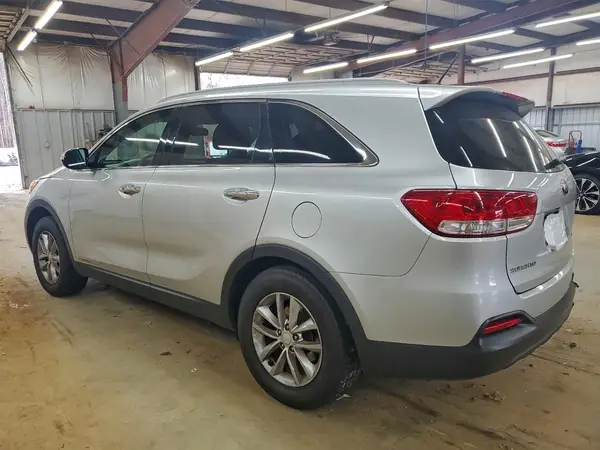 5XYPGDA56HG274319 2017 KIA SORENTO - Image 2