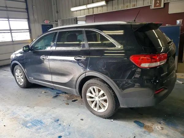 5XYPGDA56HG291735 2017 KIA SORENTO - Image 2