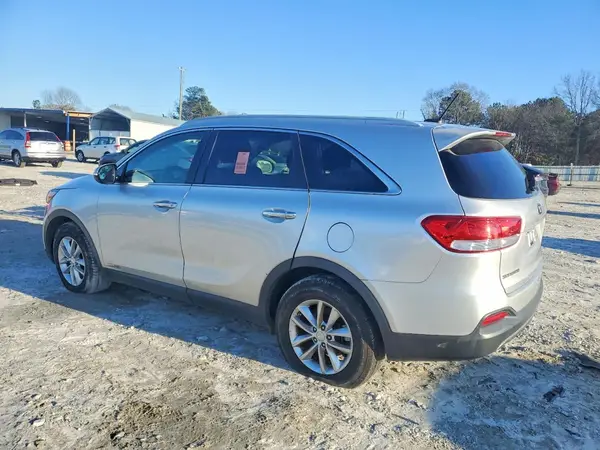 5XYPGDA56HG293047 2017 KIA SORENTO - Image 2