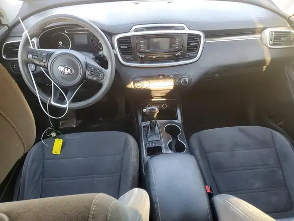 5XYPGDA56HG293047 2017 KIA SORENTO - Image 8