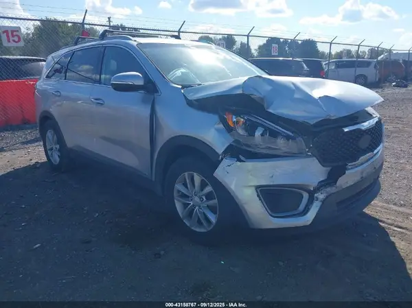 5XYPGDA56HG313104 2017 KIA SORENTO - Image 1