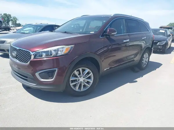 5XYPGDA56HG320943 2017 KIA SORENTO - Image 2