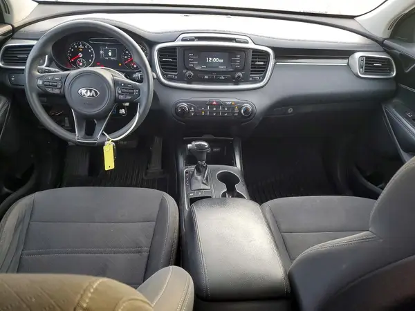 5XYPGDA56HG325639 2017 KIA SORENTO - Image 8