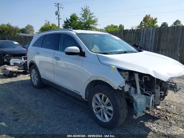 5XYPGDA56HG335068 2017 KIA SORENTO - Image 1