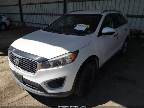 5XYPGDA56JG338705 2018 KIA SORENTO - Image 2
