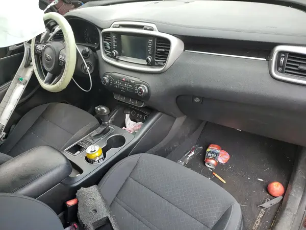 5XYPGDA56JG372191 2018 KIA SORENTO - Image 8