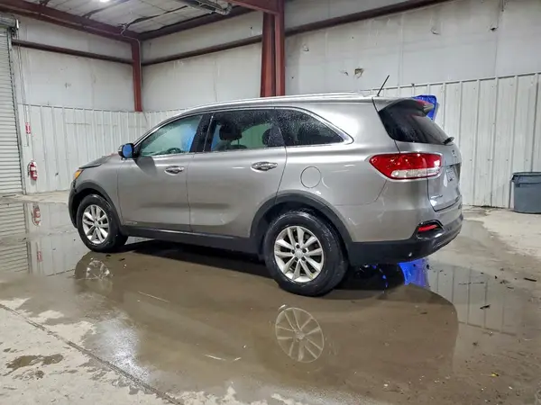 5XYPGDA56JG373874 2018 KIA SORENTO - Image 2