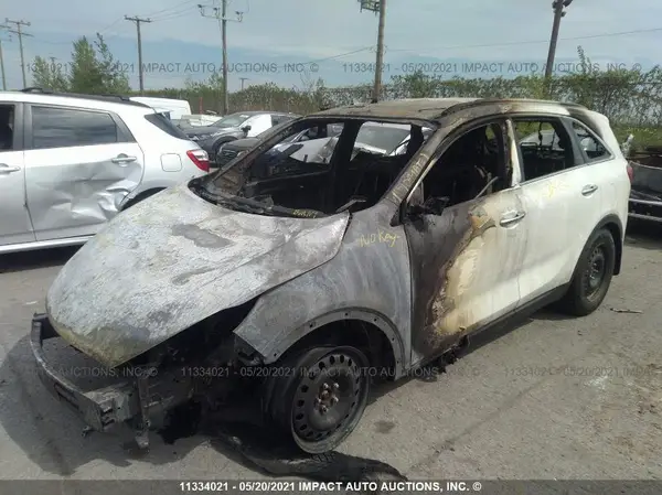 5XYPGDA56JG391002 2018 KIA SORENTO - Image 2