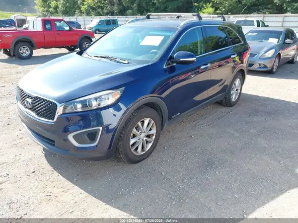 5XYPGDA56JG391176 2018 KIA SORENTO - Image 2