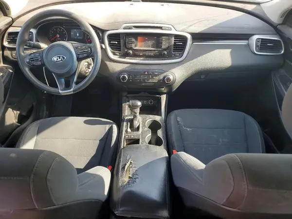 5XYPGDA56JG413872 2018 KIA SORENTO - Image 8